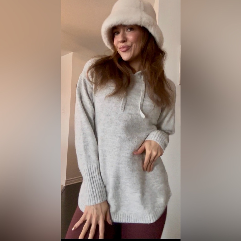 GAP maternity Light Gray Knit Hoodie Sweater